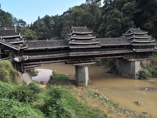 独峒岜团桥景区