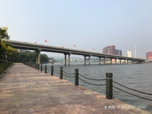 滨河公园