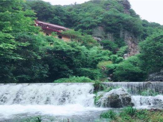 夏霖九天银瀑风景区